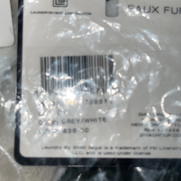 Faux fur bucket hat - Picture 5 of 6